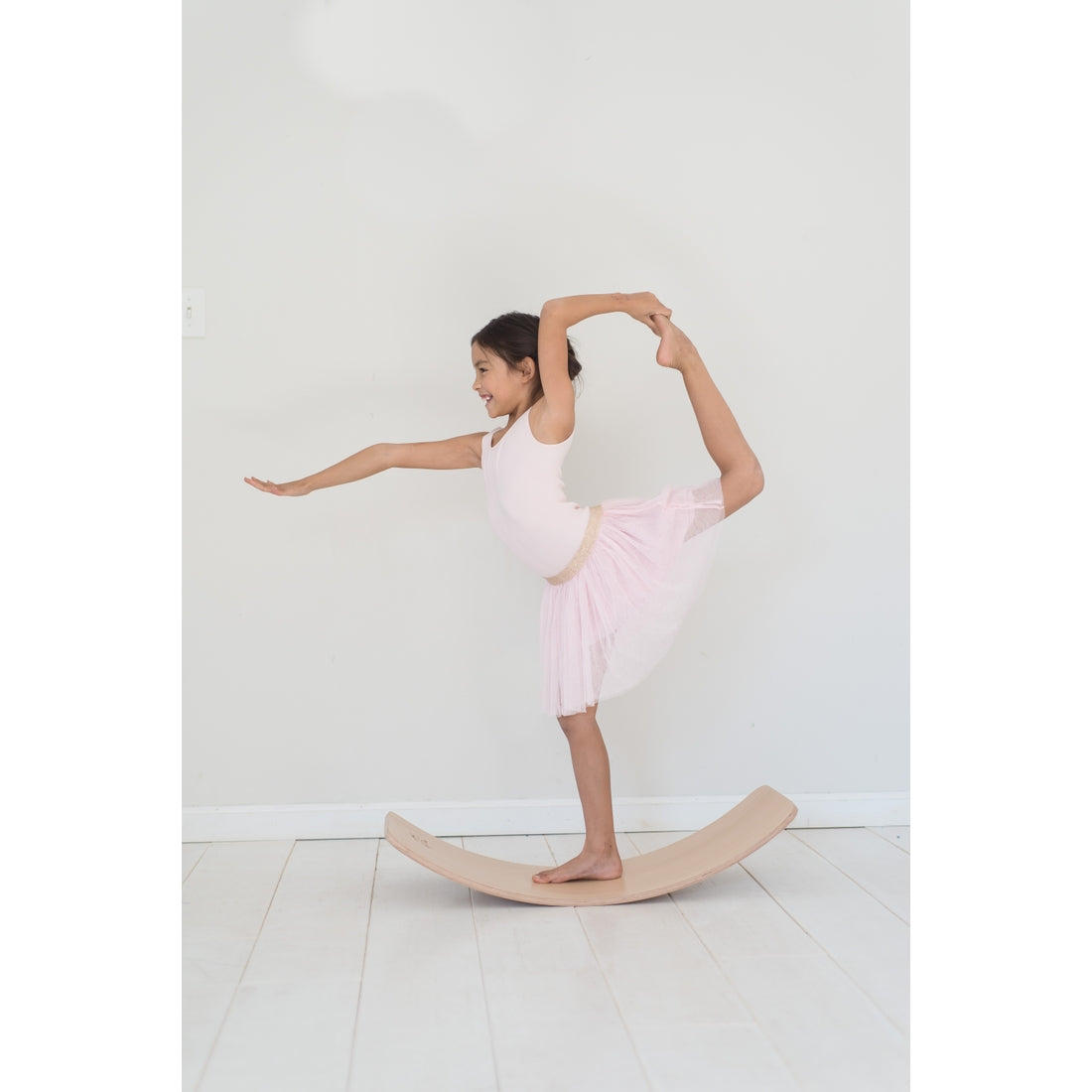 Lily & River Little Surfer Montessori Balance Board